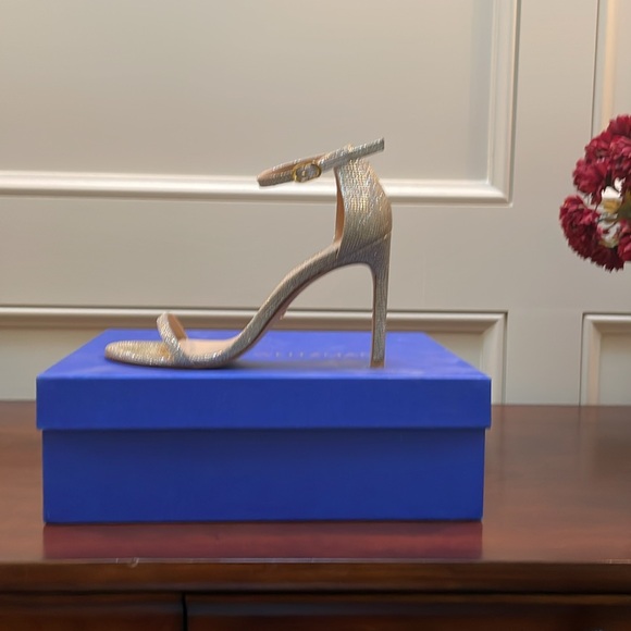 Woman’s sandal - Picture 3 of 4